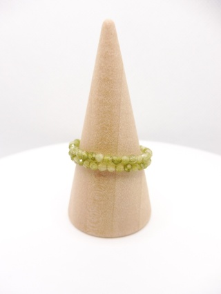 Pierścionek z Oliwinem na Drucie Pamięciowym Stalowym