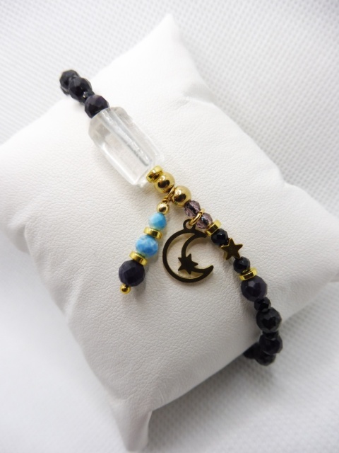 Bransoletka z Czaroitem, Ametystem, Apatytem,Kryształem Górskim i Czarnym Turmalinem